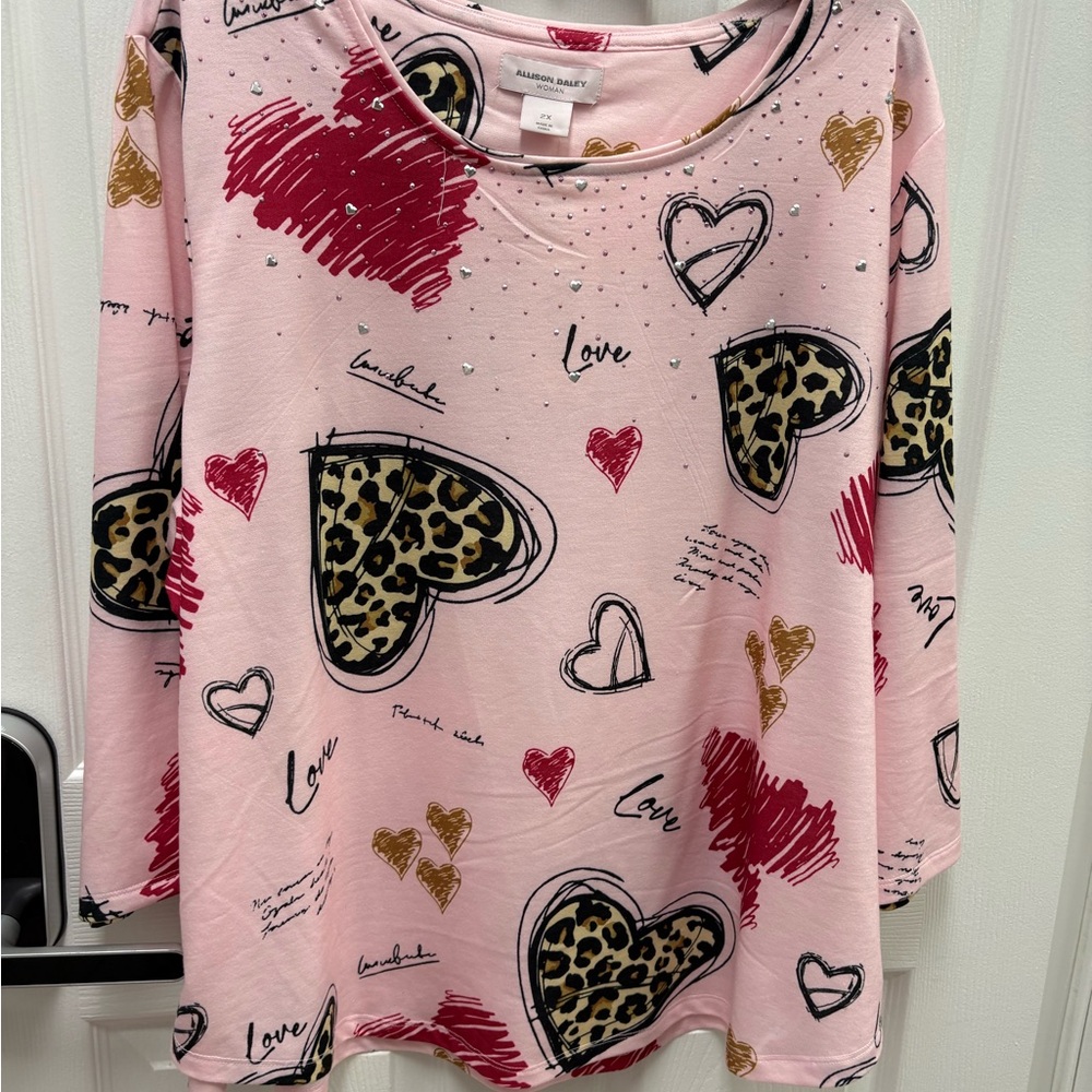 Allison Daley Pink and Red Graphic Top